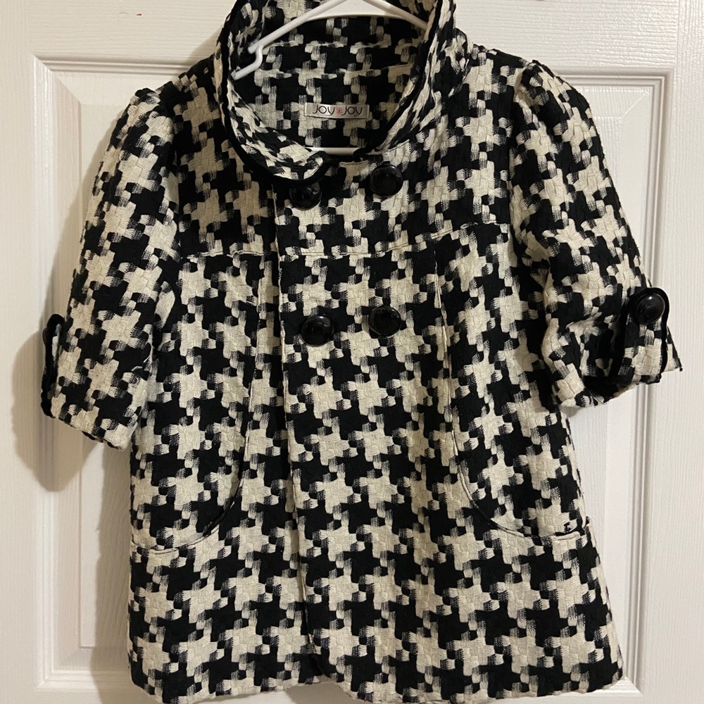 Short sleeve sweater coat